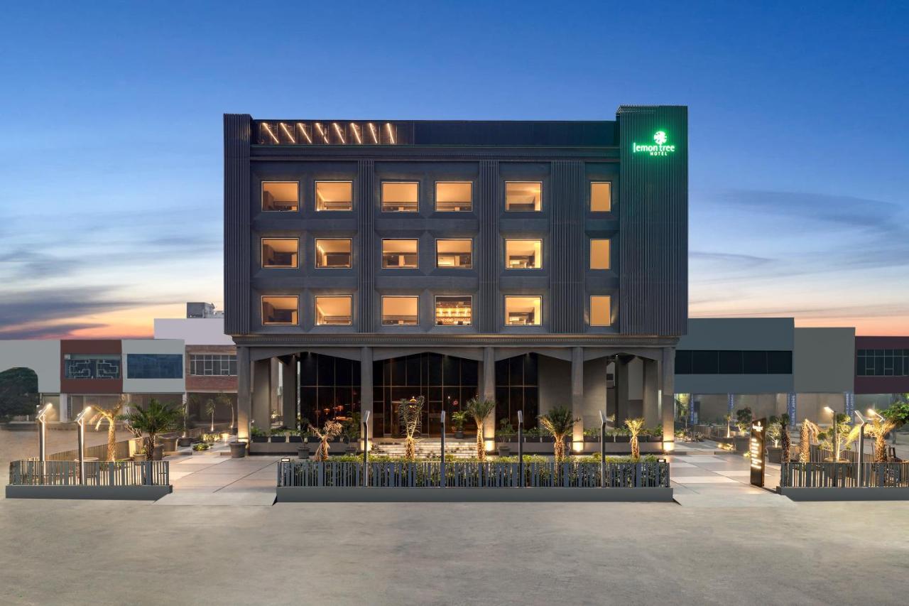 Lemon Tree Hotel, Hisar Екстер'єр фото