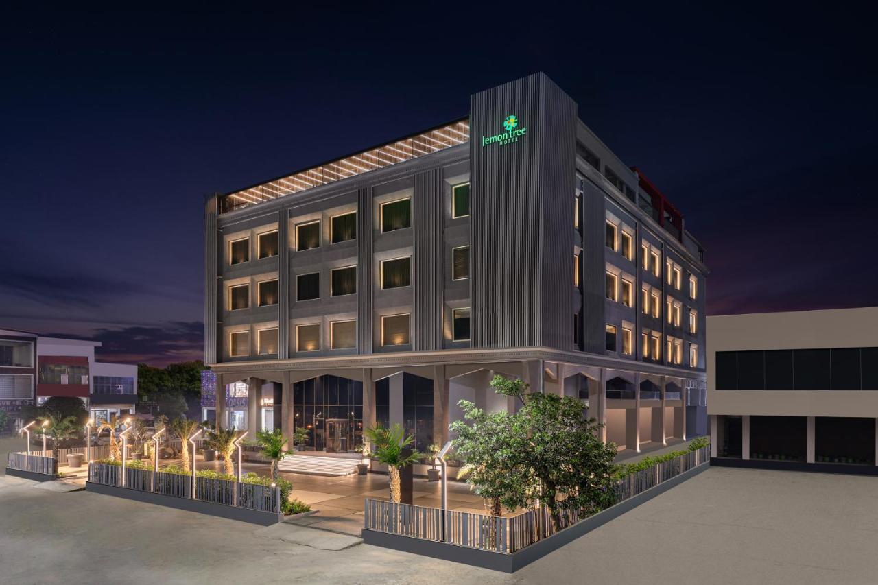 Lemon Tree Hotel, Hisar Екстер'єр фото