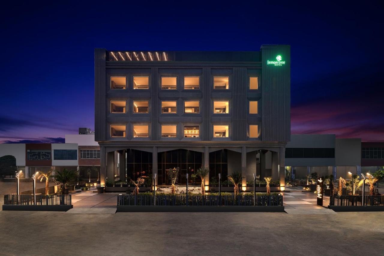 Lemon Tree Hotel, Hisar Екстер'єр фото