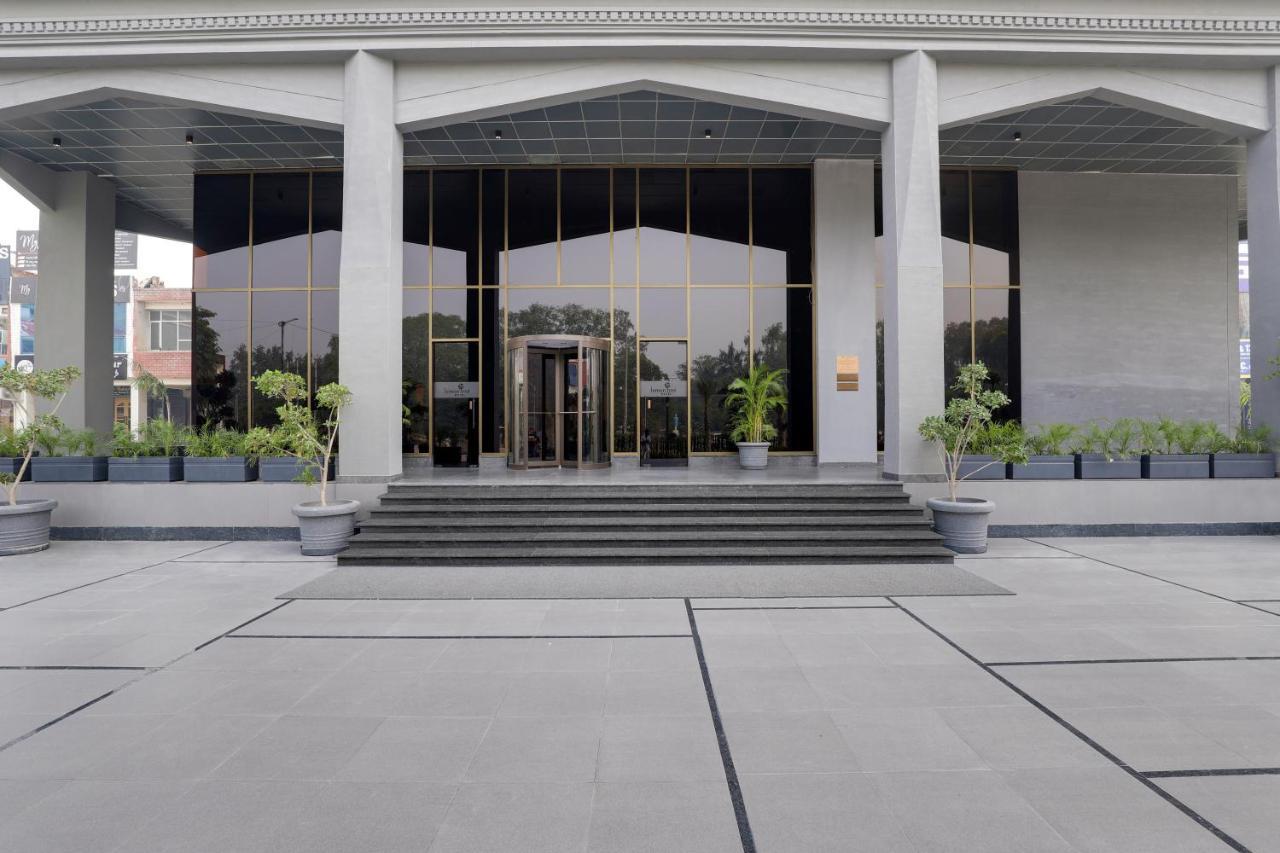 Lemon Tree Hotel, Hisar Екстер'єр фото